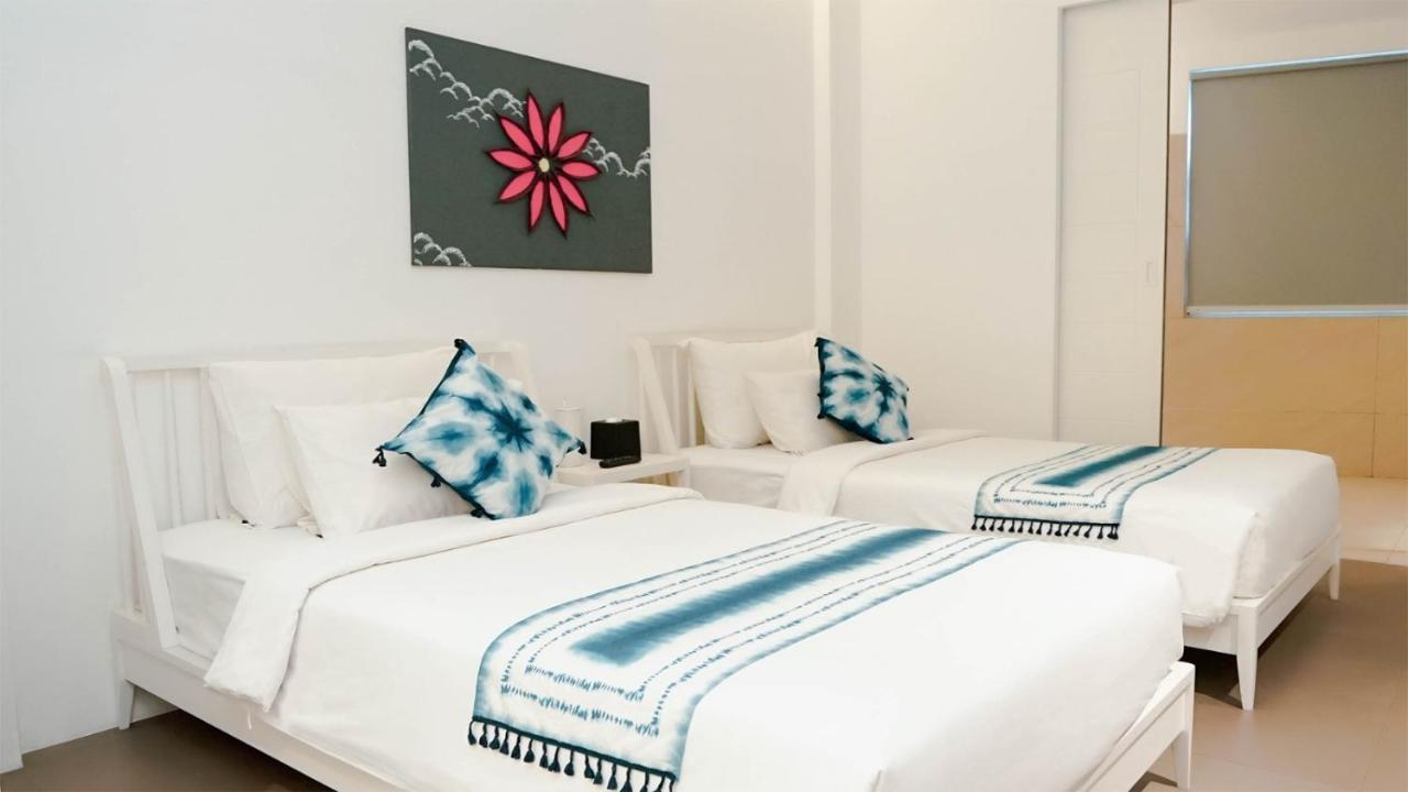 K Gallery Hotel Пасуруан Экстерьер фото