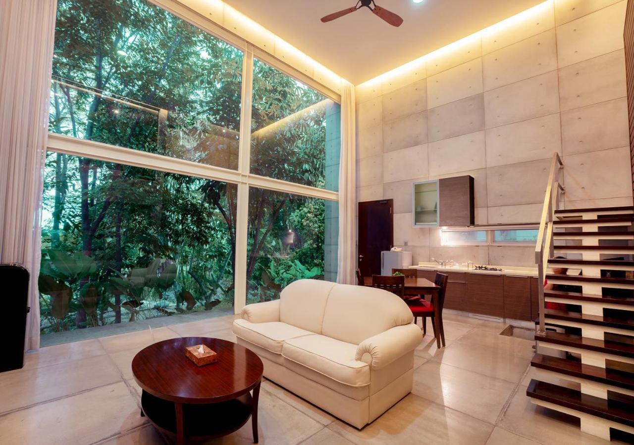 K Gallery Hotel Пасуруан Экстерьер фото